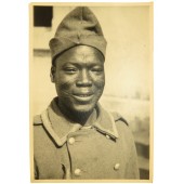 Фото французского солдата с ритуальным африканским шрамированием на лице